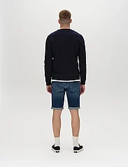 Gabba - Markus K4664 Shorts - nordic style - mid blue denim - 3