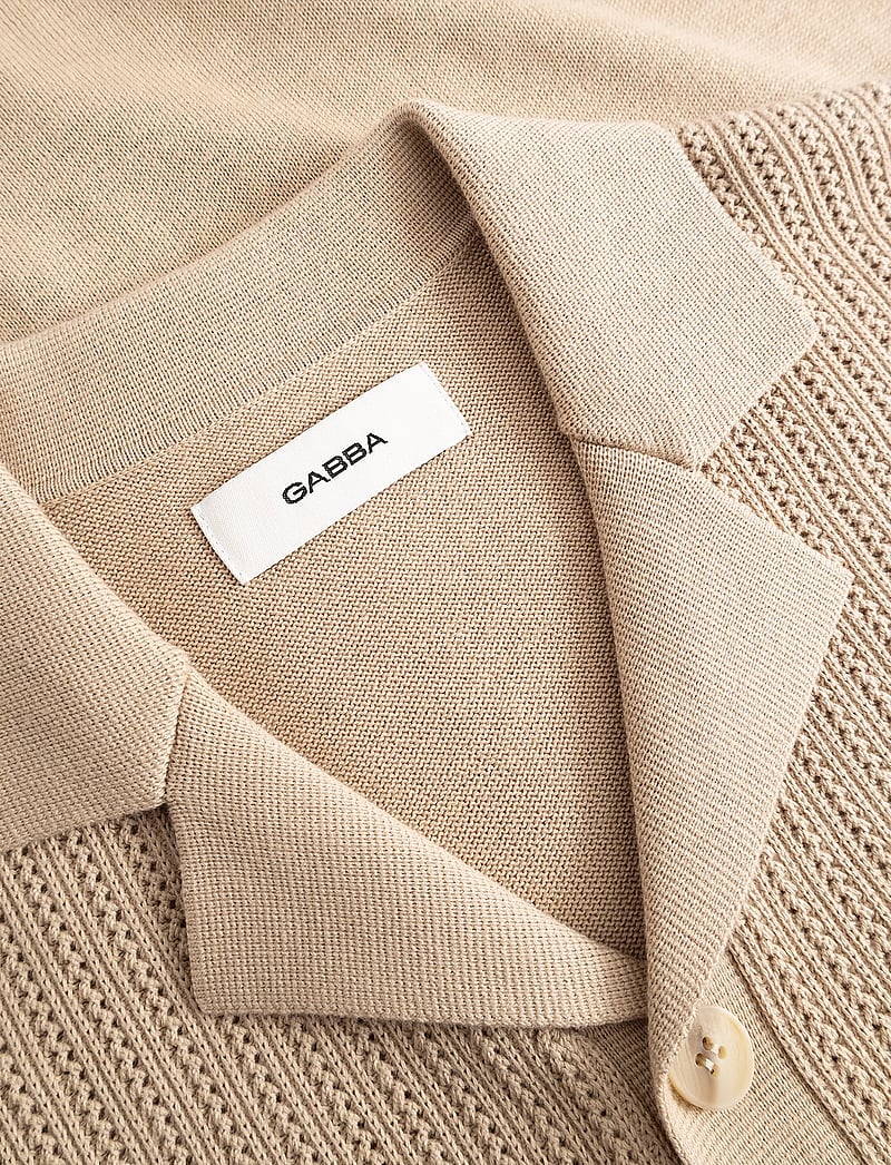 Gabba - GABgeno Resort Bride SS Knit - gestrickte polohemden - sand - 2