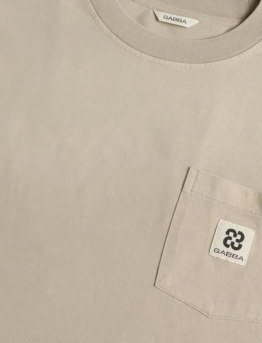 Gabba - GABnigel Wix Pkt Boxy Hour SS T-Shirt - short-sleeved t-shirts - sand crocker - 5