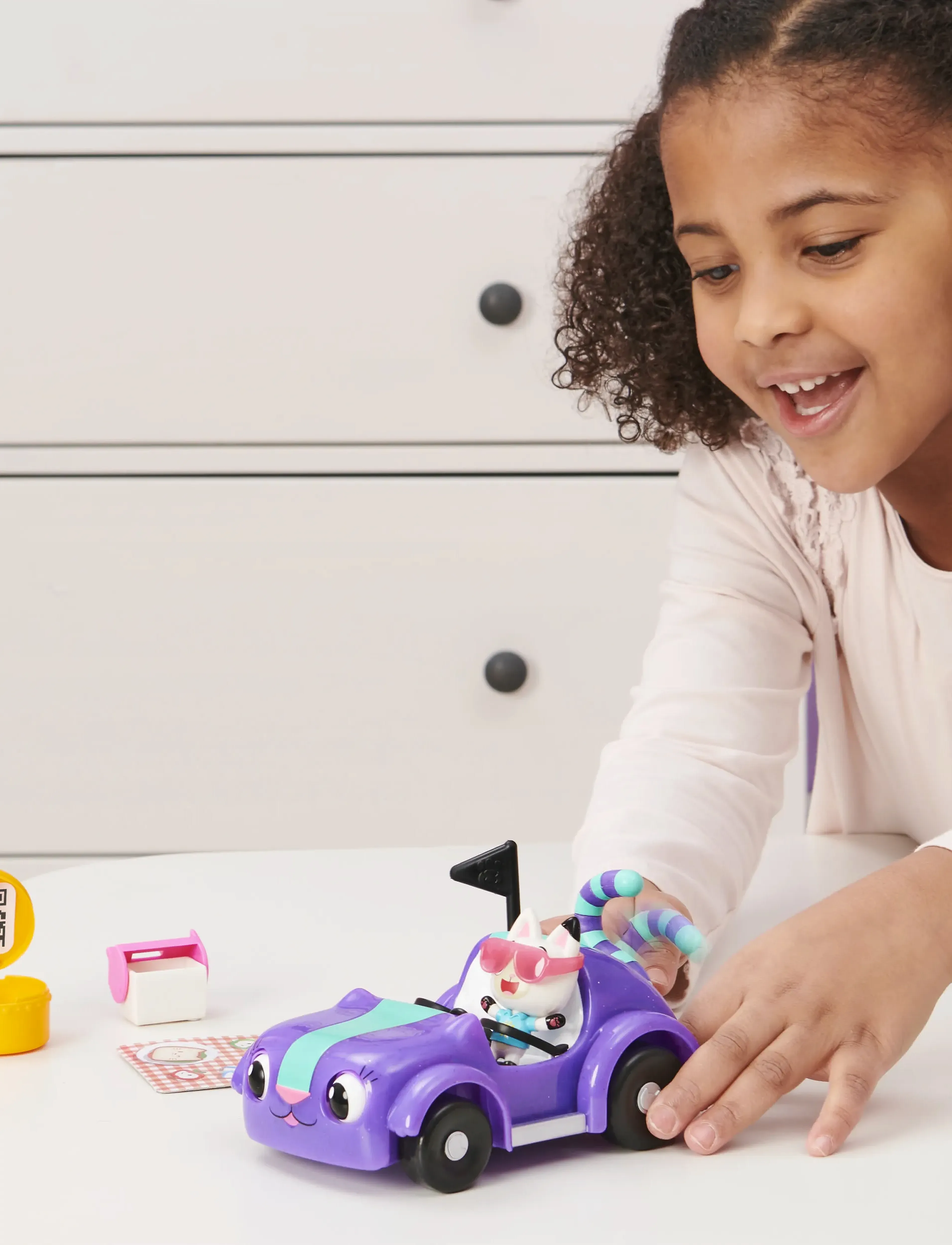 Gabby's Dollhouse Gabby ́s Dollhouse Carlita & Pandy Paws Picnic, One Size, Multi/patterned, Toy Cars > Other Toy Cars, Børn