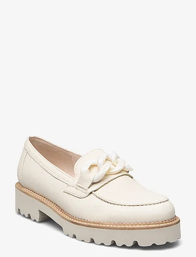 Cream flat shoes deals