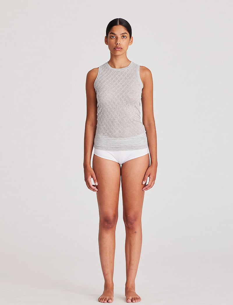 Gai+Lisva - Alberte S´less Silk Top - topid ja varrukateta alussärgid - light grey melange - 5