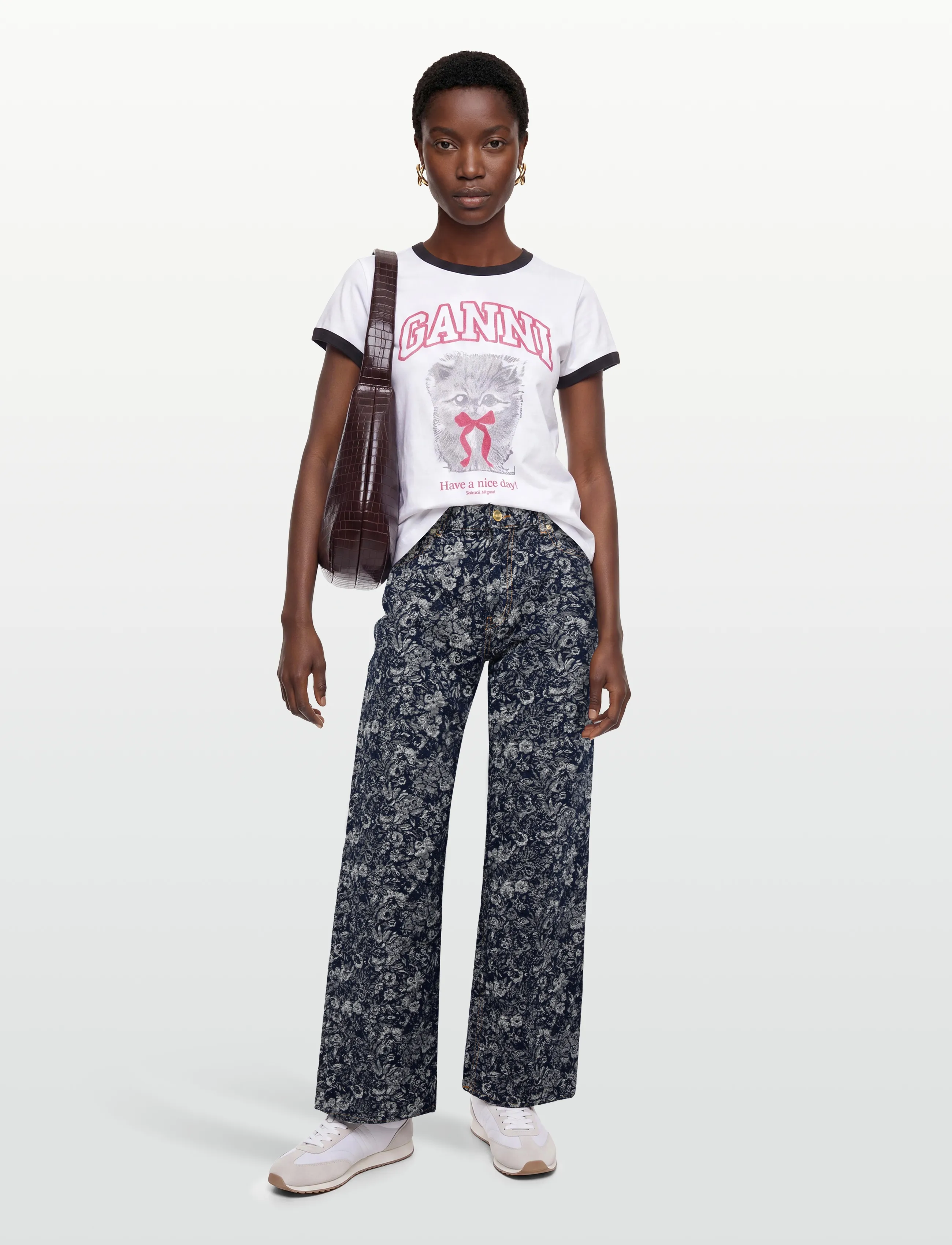 Ganni Betzy Cropped Jeans In Tapestry Denim, 27 x 33, Blue, Jeans > Vidde, Dame
