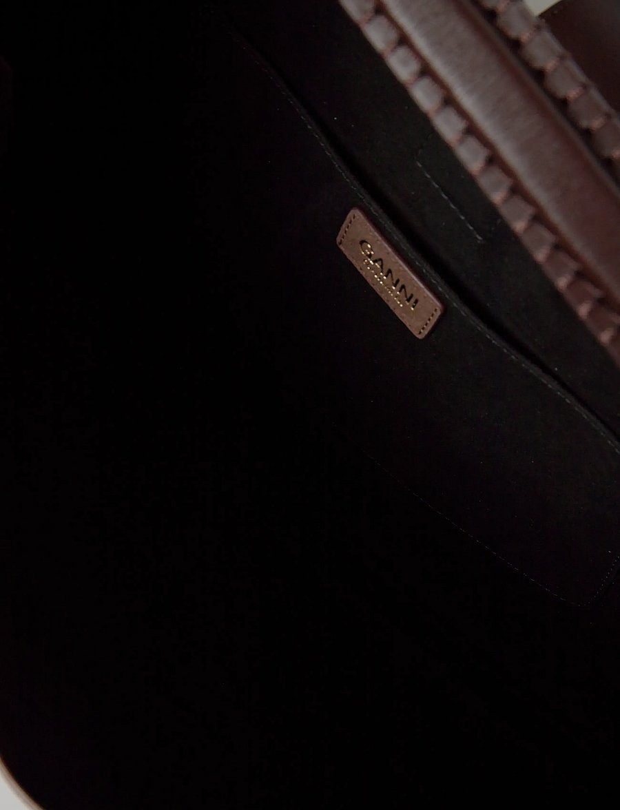 Ganni - Kat Large Suede - everyday style - chicory coffee - 5