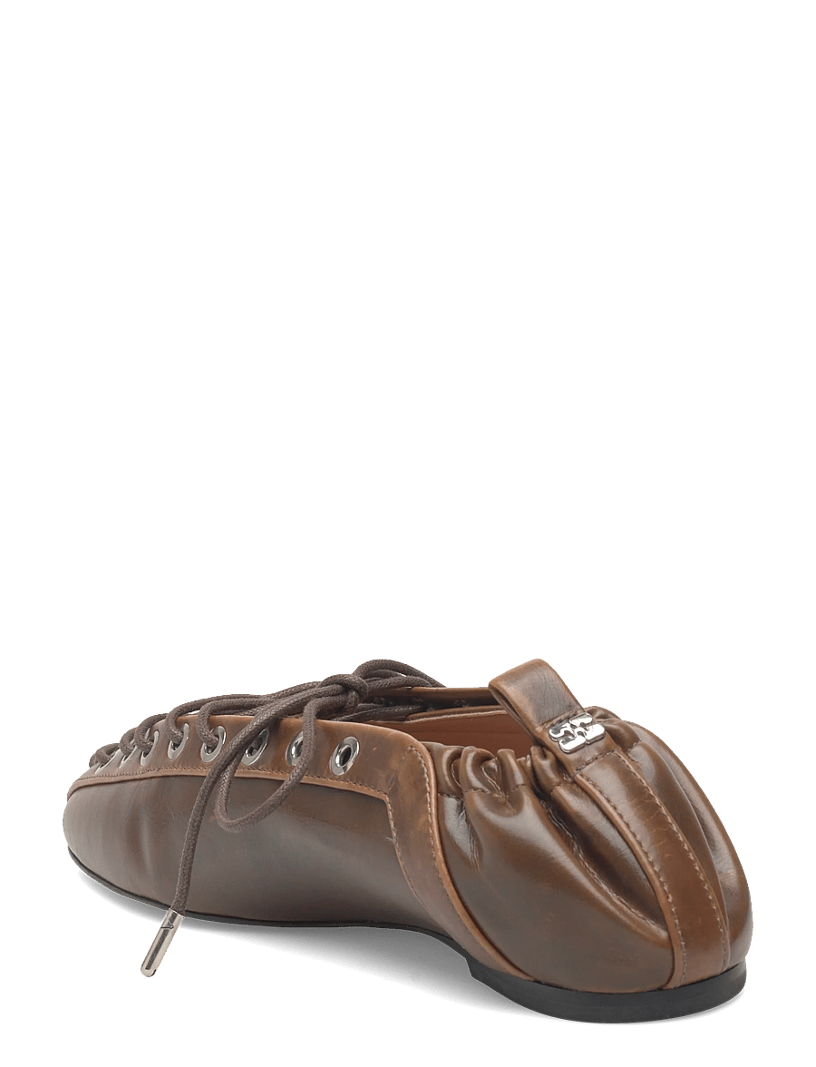 Ganni - Eyelets Lace Up Ballerina Crinkle Oleatex - besondere anlässe - brown - 2