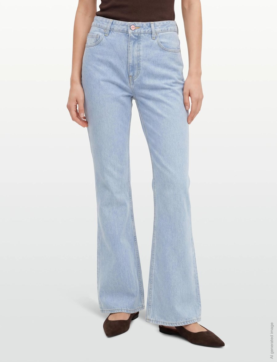 GANNI - BETZY SLIM BOOTCUT JEANS - bootcut jeans - light blue stone - 3