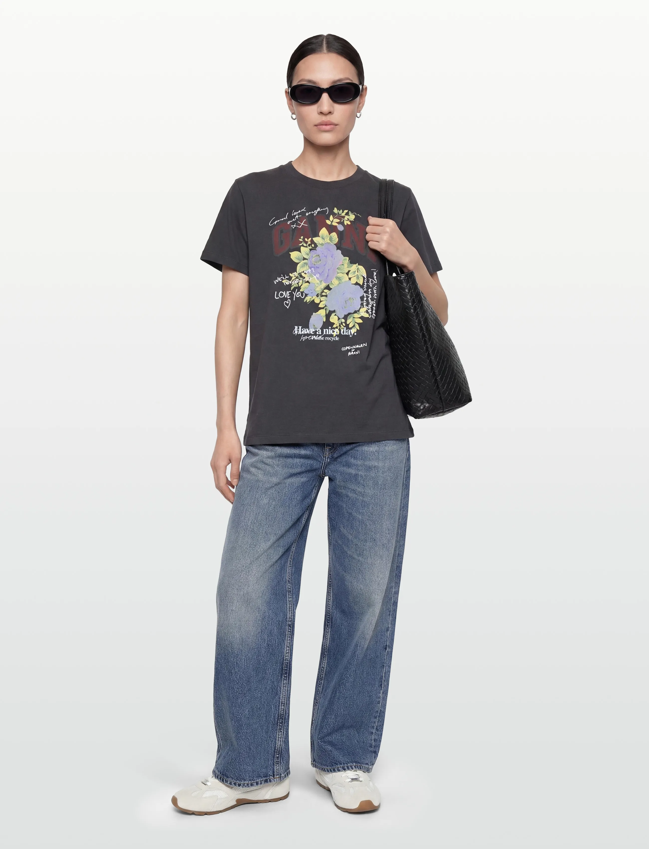GANNI Flower Print T-Shirt - T-shirts & Toppe - PHANTOM / black