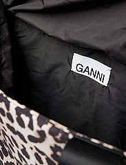 Ganni - Recycled tech Medium Tote Print - totes - leopard - 4