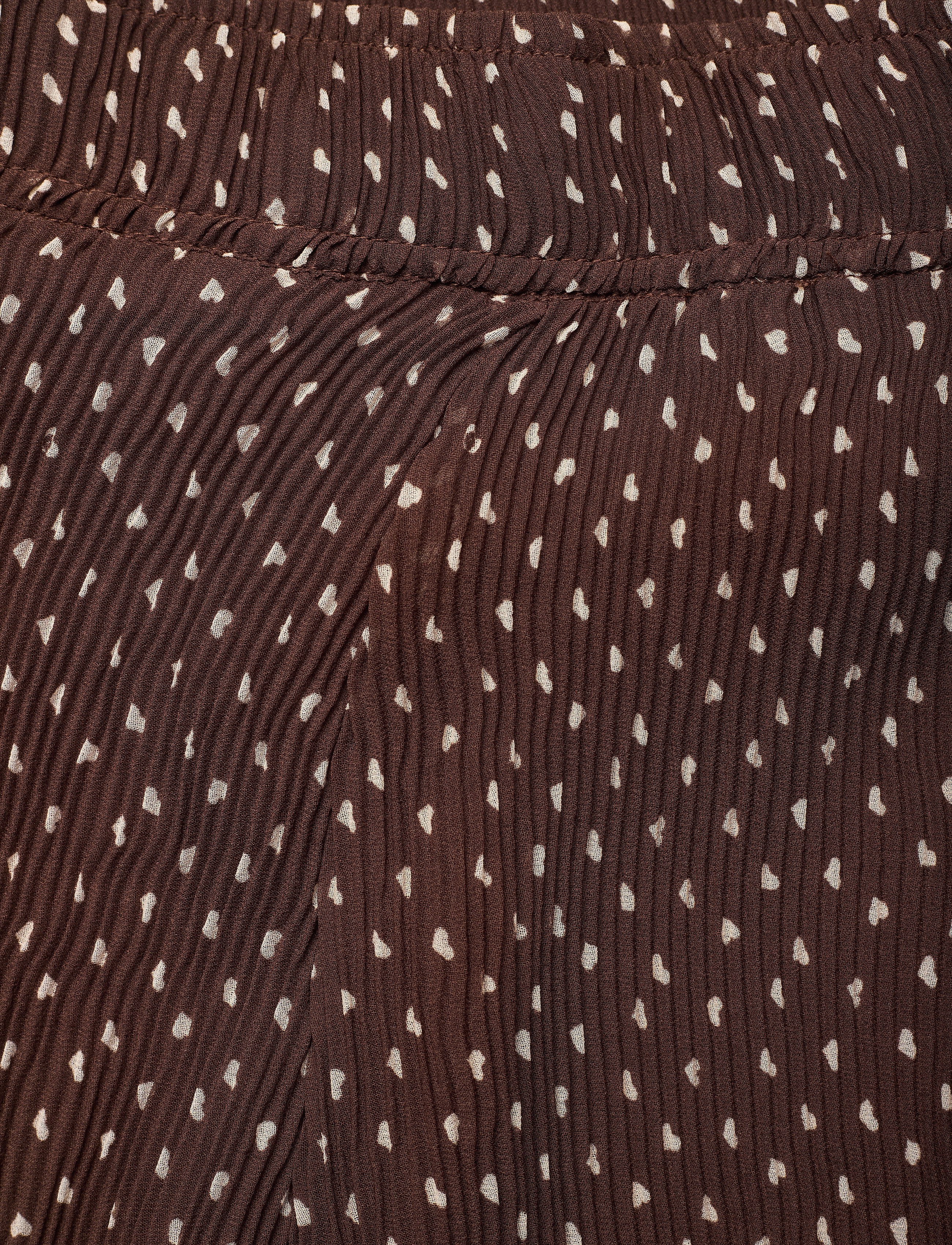 Ganni - Pleated Georgette - chicory coffee - 2