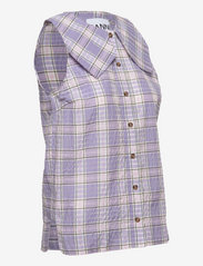 Ganni - Seersucker Check Sleeveless Shirt - Ärmlösa blusar - check persian violet - 3