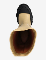 Ganni - Cleated High Tubular Boot - pitkävartiset saappaat - sand - 3