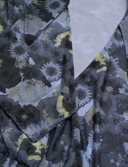 Ganni - Printed Mesh Wrap Dress - omlottklänningar - brunnera blue - 2