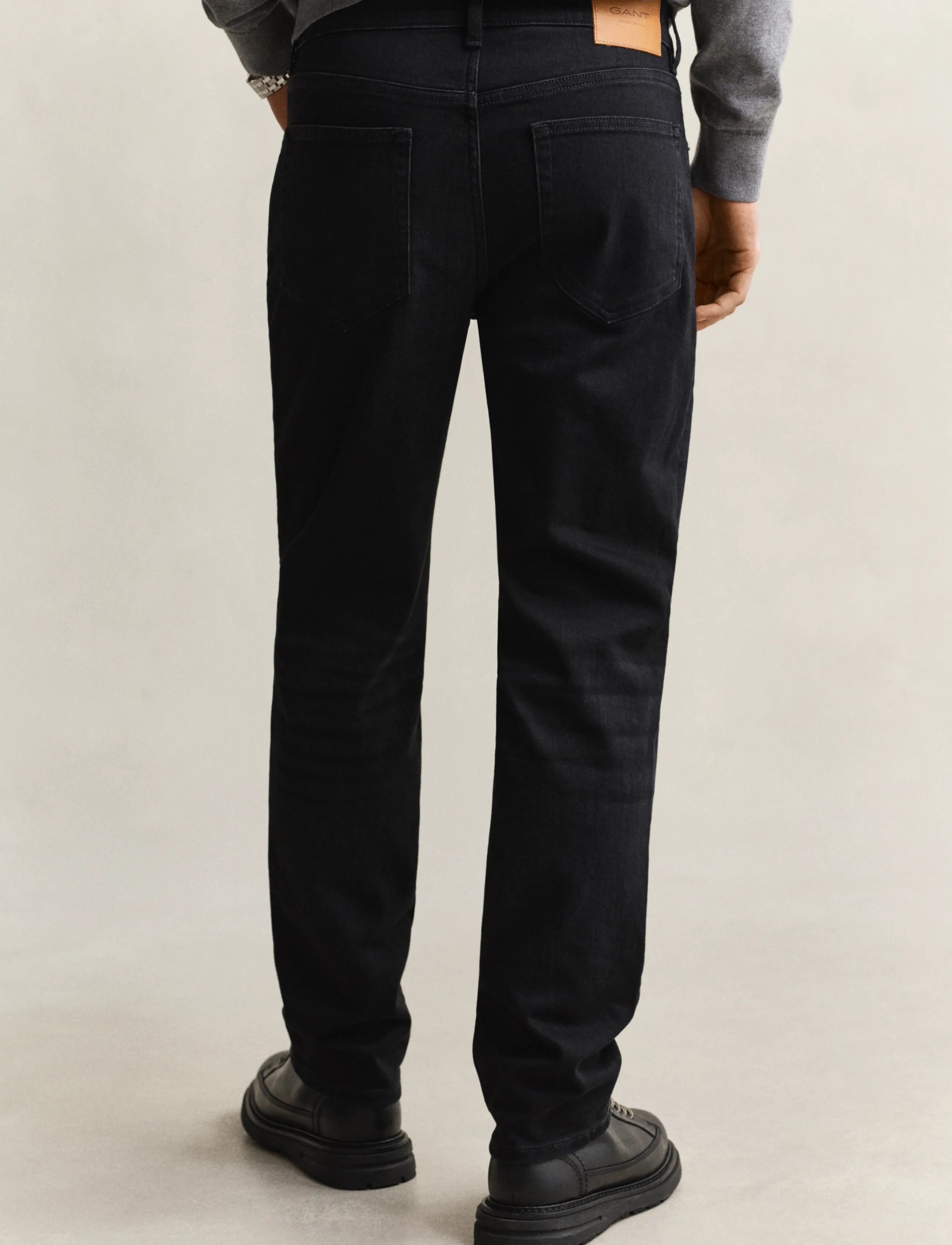 Gant - Classic Regular Denim Jeans - tavalised teksad - black broken in - 2