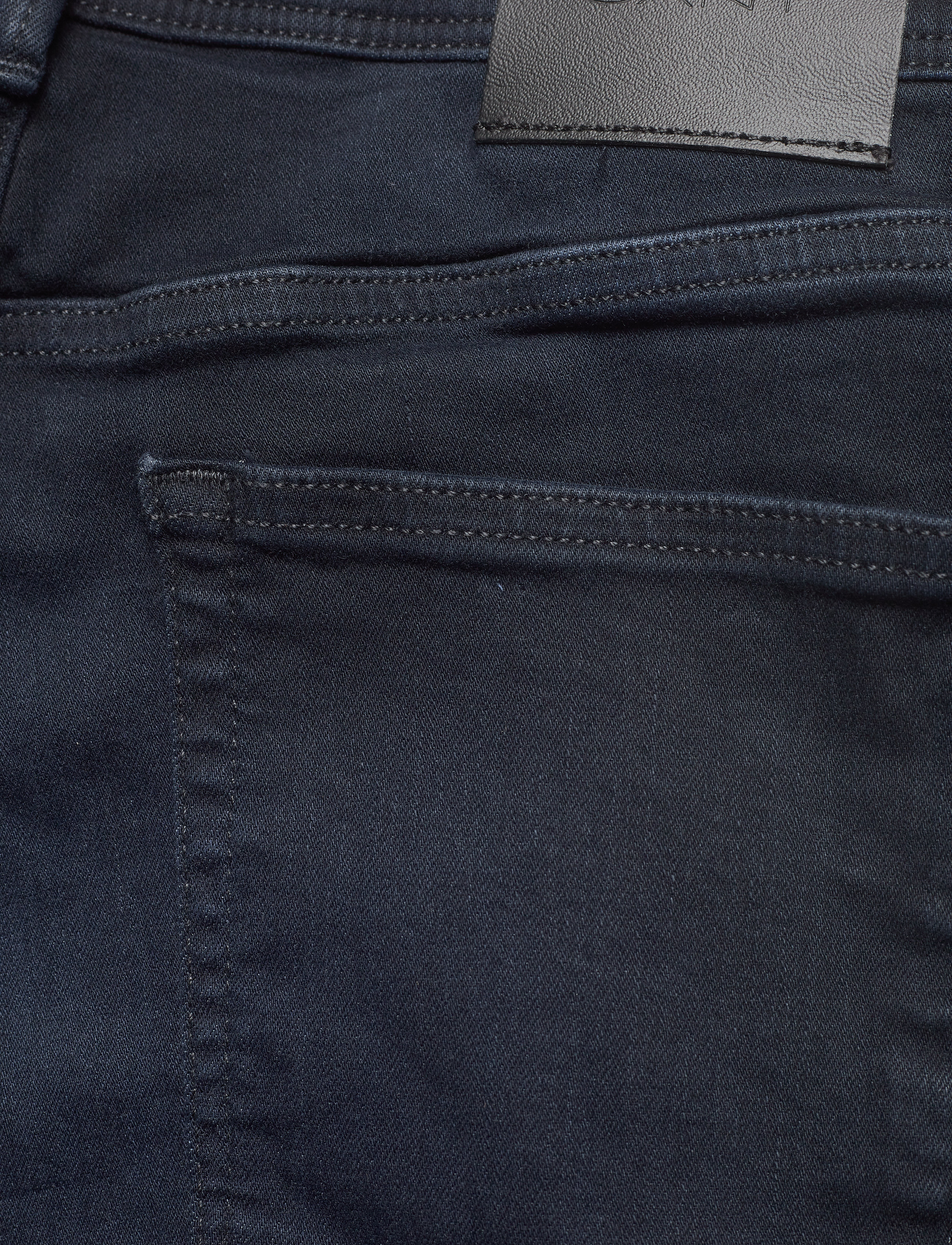 GANT - MAXEN ACTIVE-RECOVER JEANS - black vintage - 4