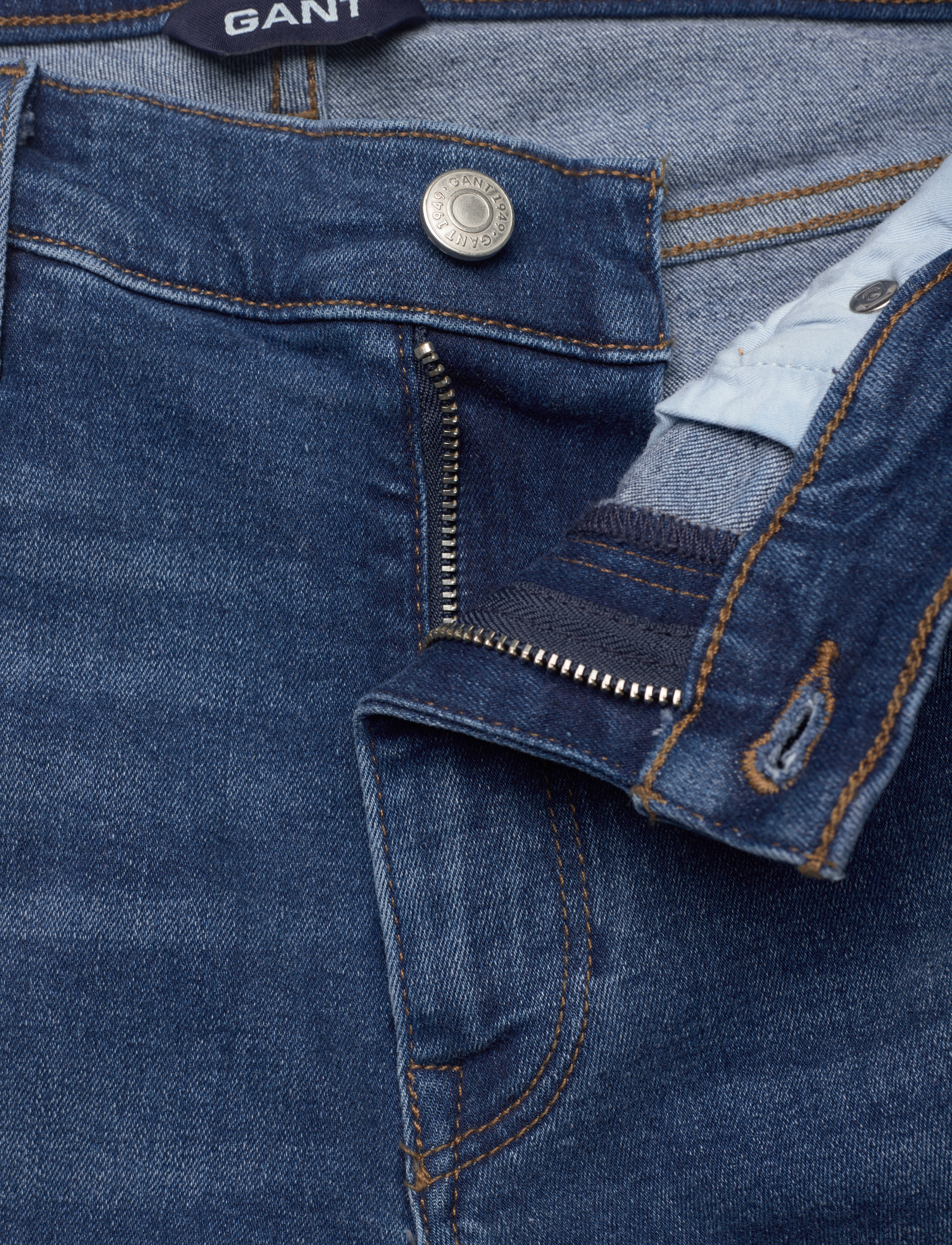 GANT - D1. MAXEN GANT RETRO SHIELD JEANS - mid blue broken in - 3