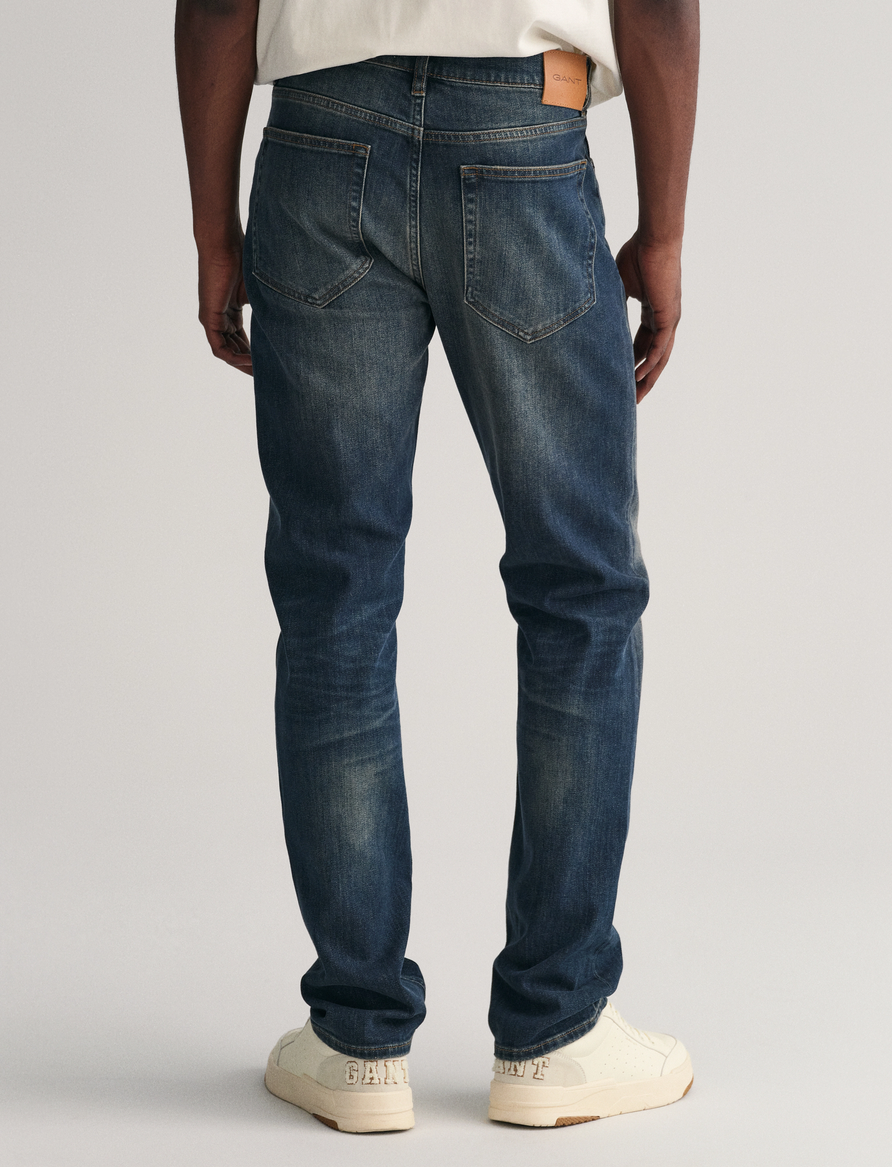 GANT - REGULAR GANT ARCHIVE WASH JEANS - mid blue archive - 4