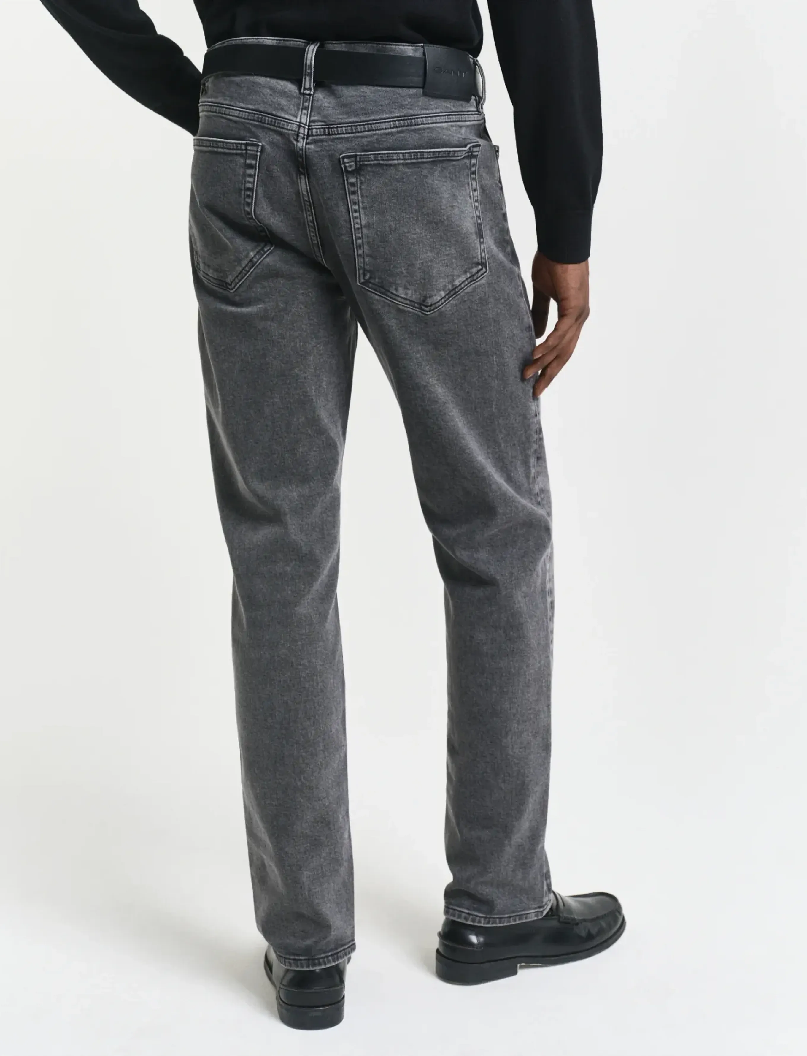 Gant - REGULAR GANT BLACK WASH JEANS - tavalised teksad - black - 3