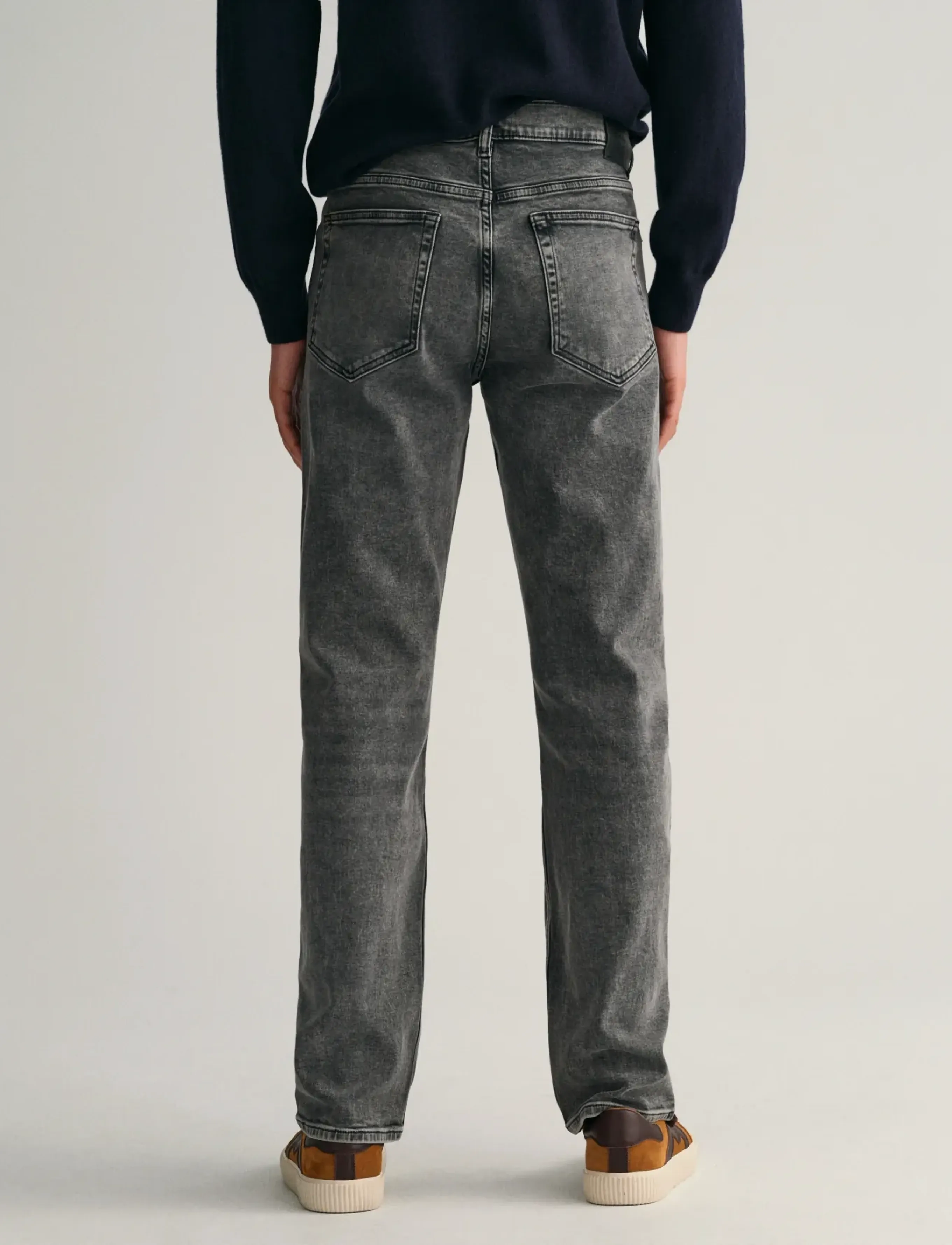 Gant REGULAR GANT BLACK WASH JEANS - Tänavastiil - BLACK / blue