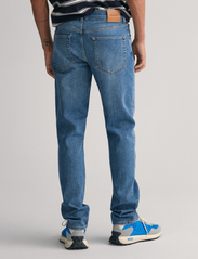 GANT - SLIM GANT JEANS - slim jeans - mid blue worn in - 3