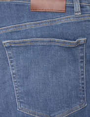 GANT - EXTRA SLIM ACTIVE RECOVER JEANS - slim jeans - mid blue broken in - 4
