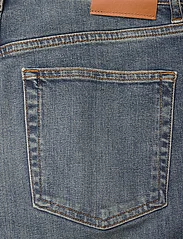 GANT - SLIM ARCHIVE WASH JEANS - slim fit jeans - semi light blue archive - 4