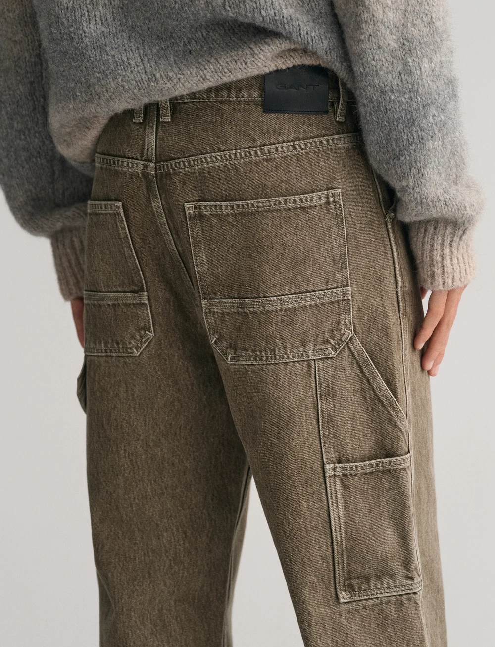 GANT - WORKWEAR JEANS - relaxed jeans - desert brown - 4