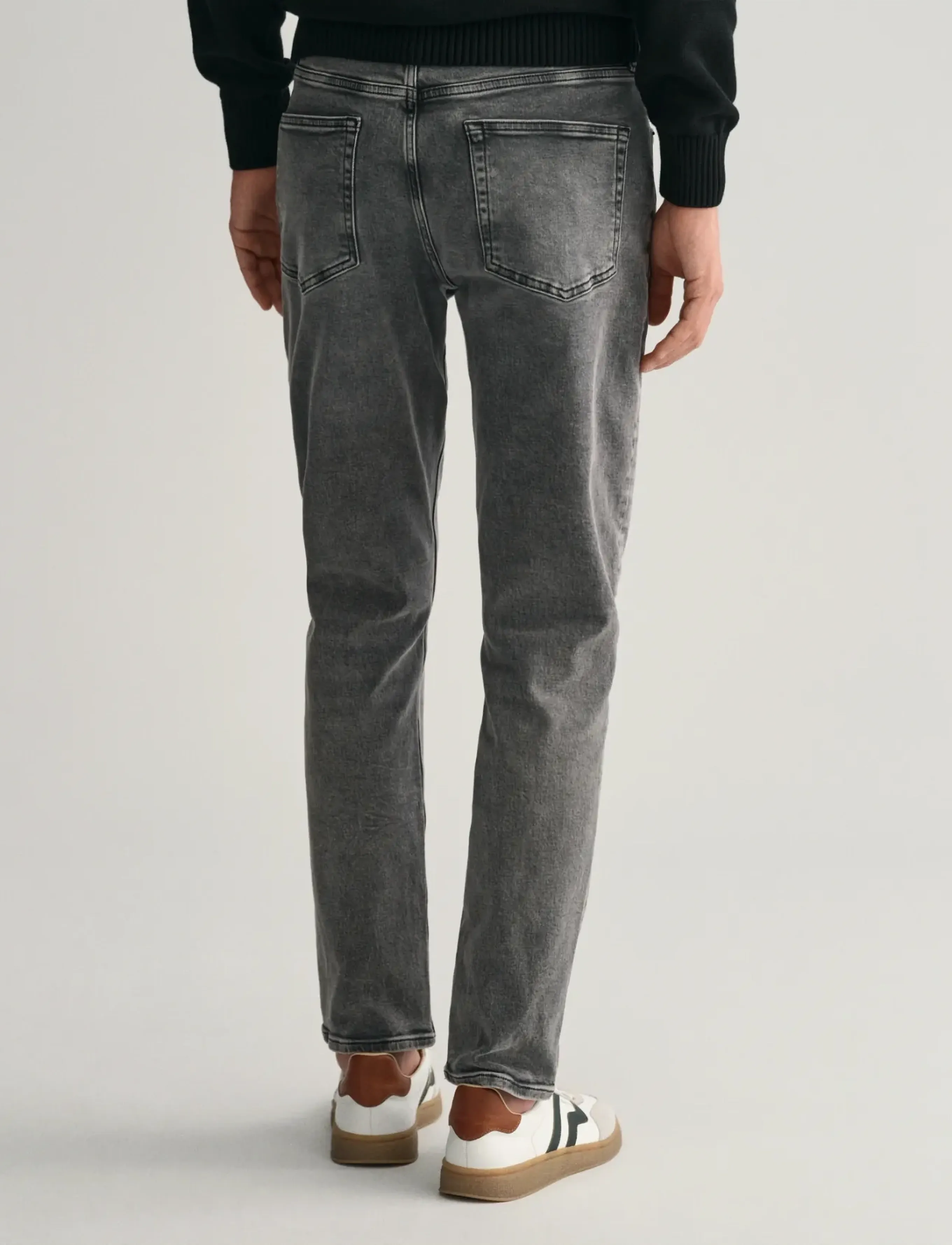 GANT - SLIM GANT BLACK WASH JEANS - black - 3
