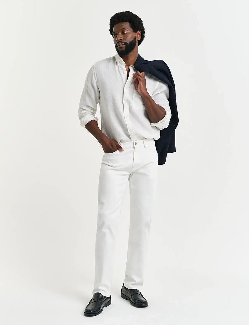 Gant - REG WHITE JEANS - regular jeans - eggshell - 0