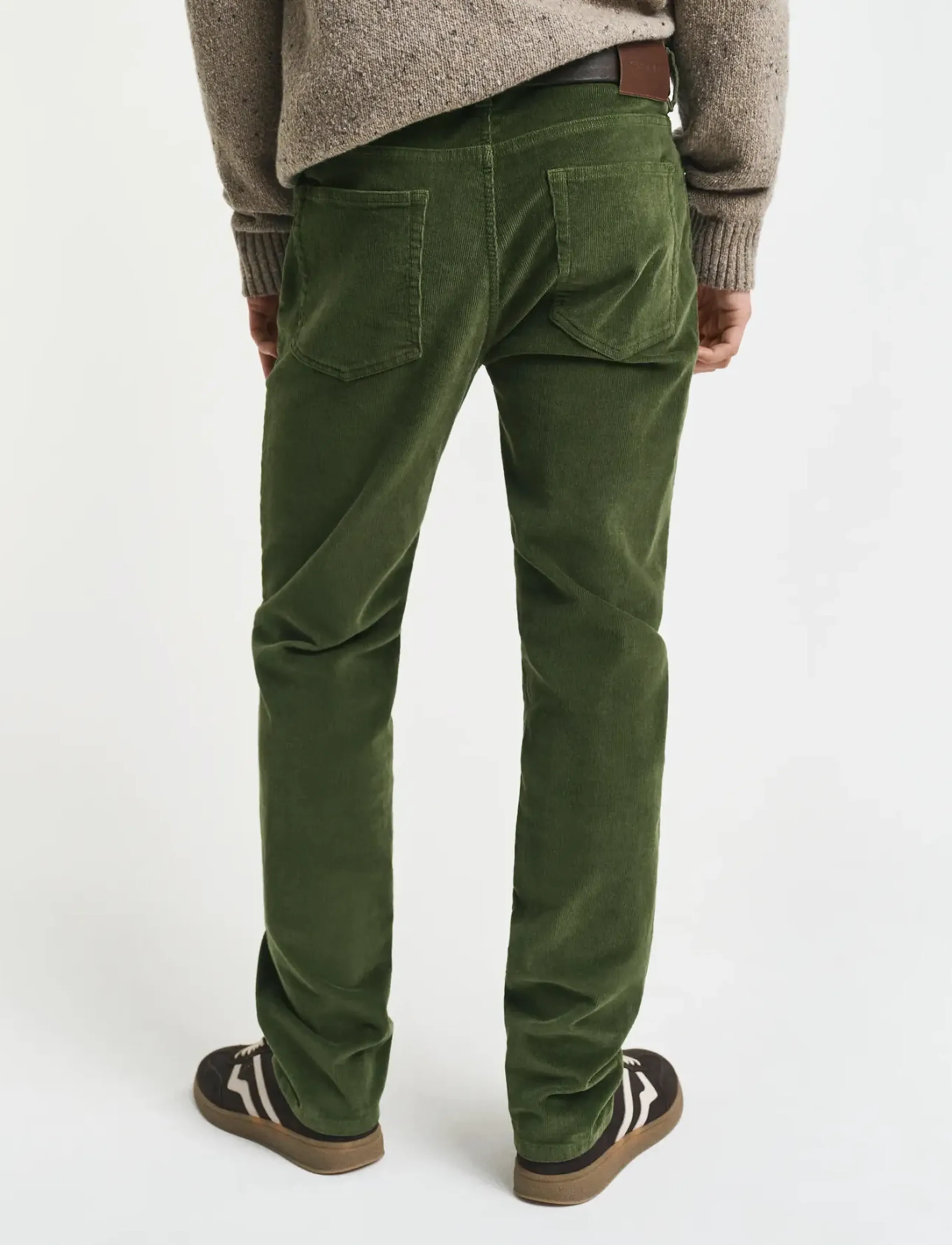 Gant - REG CORD JEANS - tavalised teksad - country green - 2