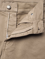 GANT - REGULAR DESERT JEANS - trousers & jeans - desert brown - 3