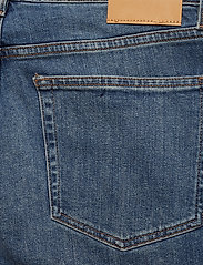 GANT - SLIM GANT JEANS - džinsa bikses ar tievām starām - mid blue worn in - 7
