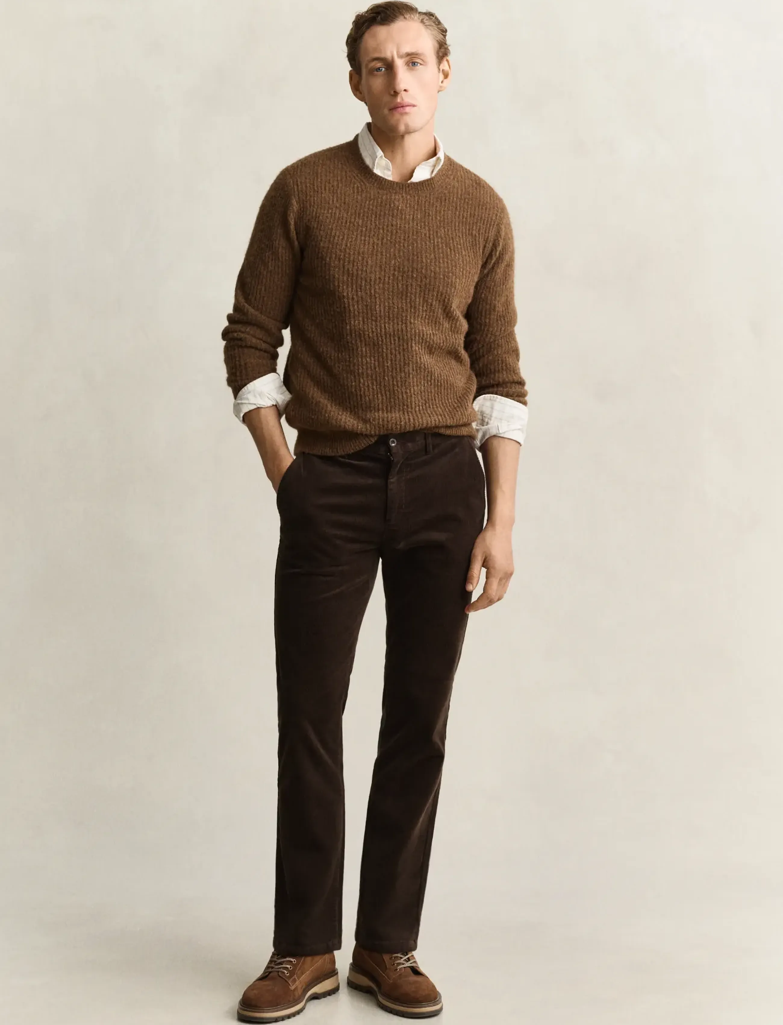 Gant REGULAR CORD CHINOS - Fall Winter 2026  - BLACK BROWN / brown