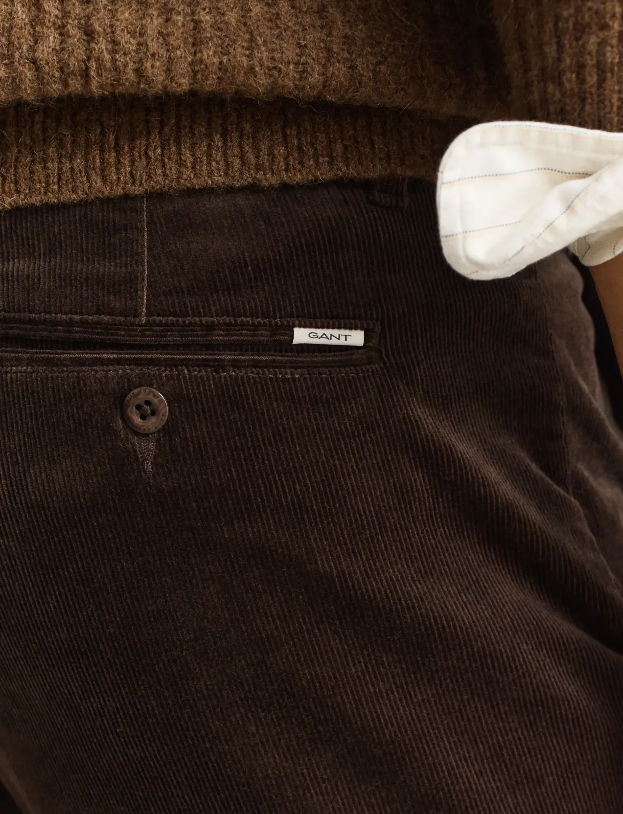 Gant - REGULAR CORD CHINOS - chinos - black brown - 5