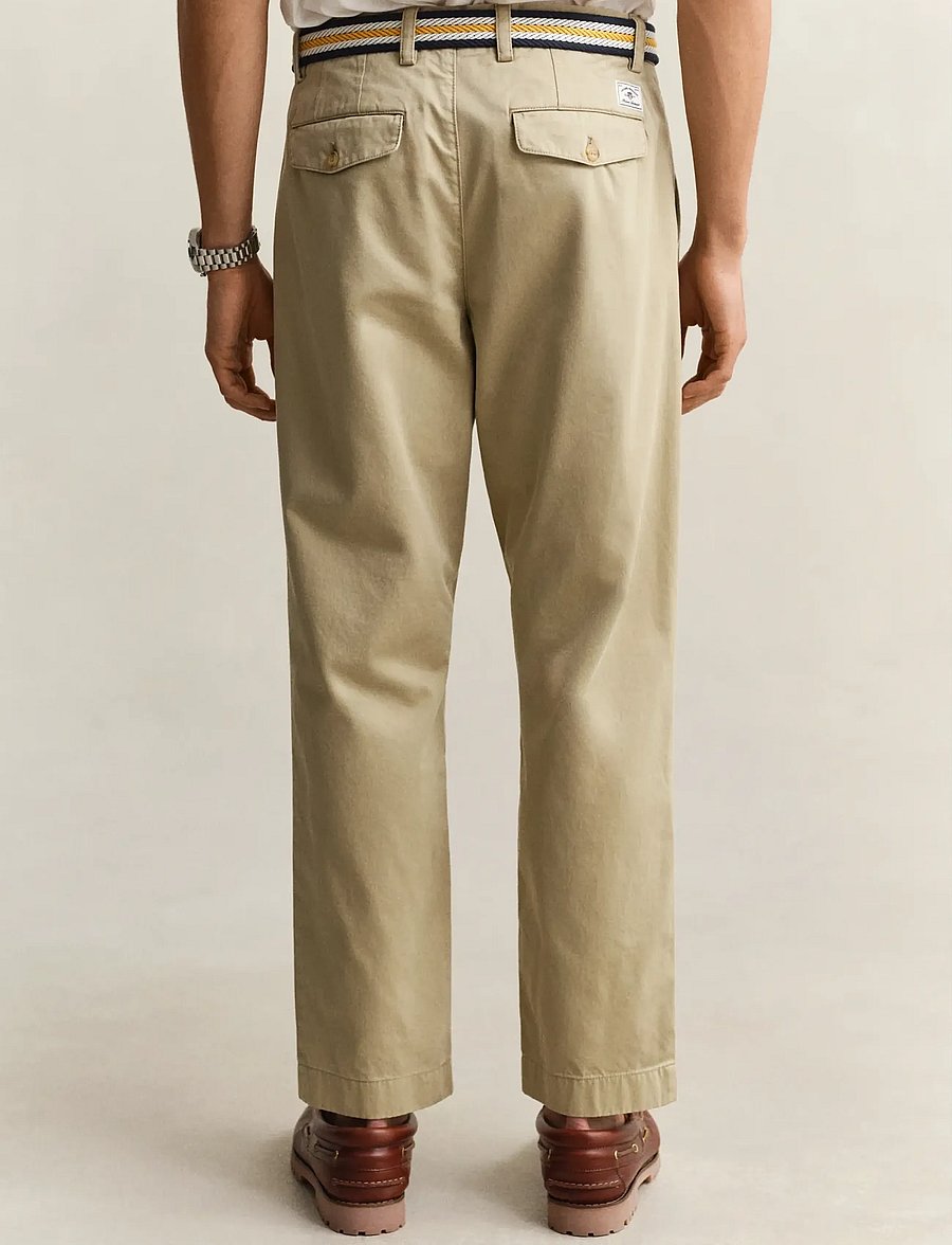 Gant - REG PLEATED COTTON TWILL CHINOS - chinos - woody beige - 3