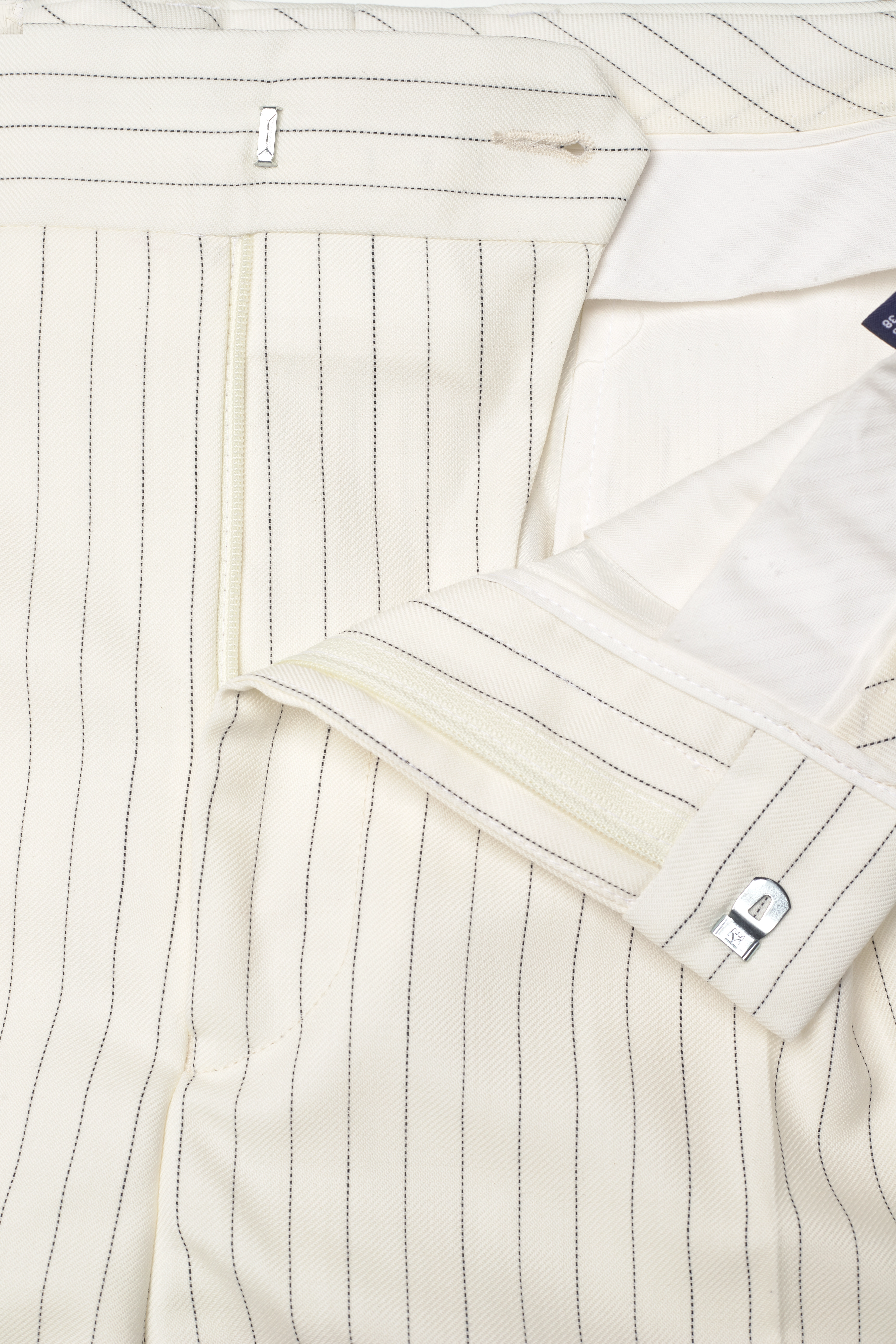 GANT - D1. PINSTRIPE PANTS - caulk white - 3