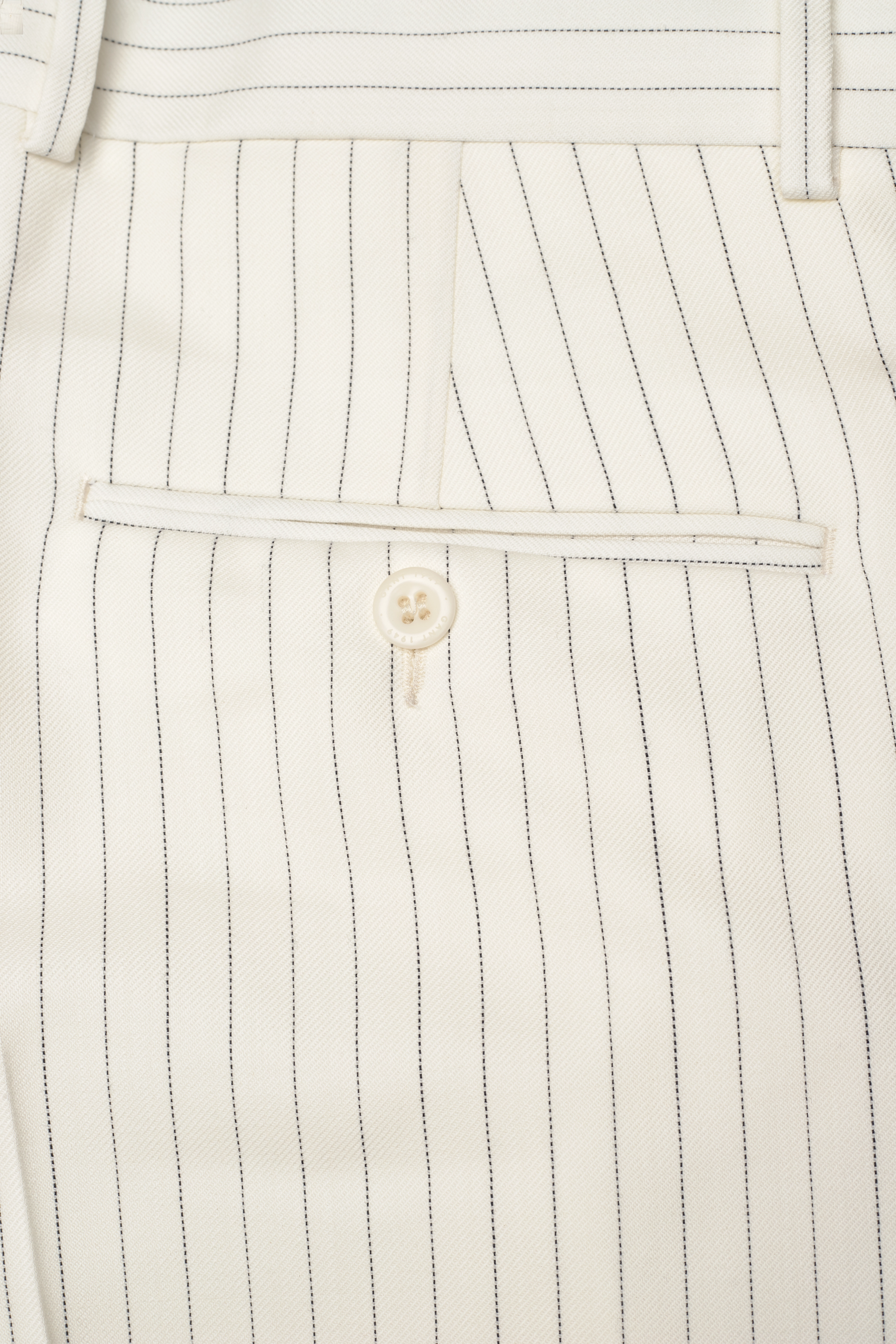 GANT - D1. PINSTRIPE PANTS - caulk white - 4