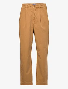 D1. PLEATED CHINOS, GANT