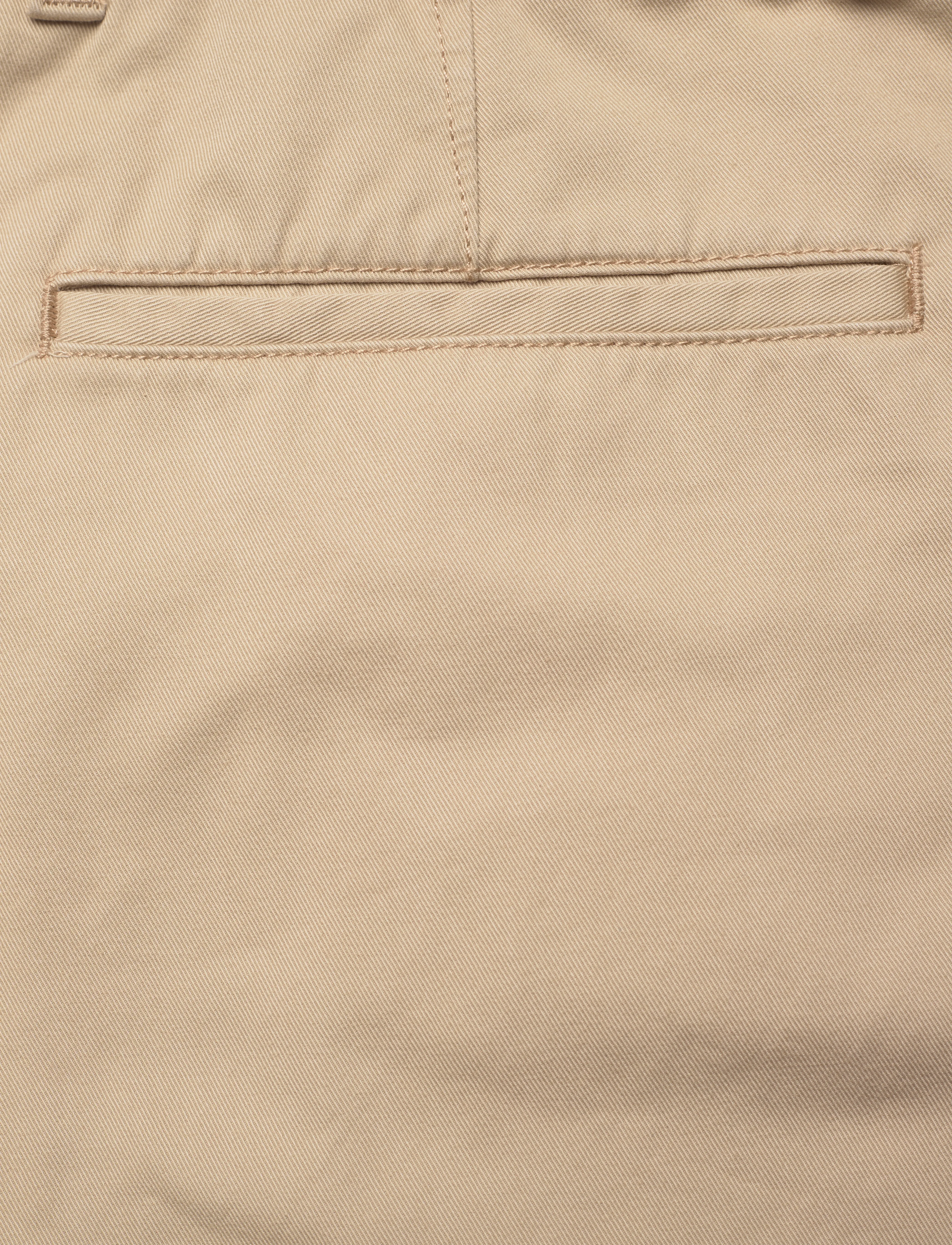 GANT - D2. WIDE STRAIGHT CHINOS - concrete beige - 4