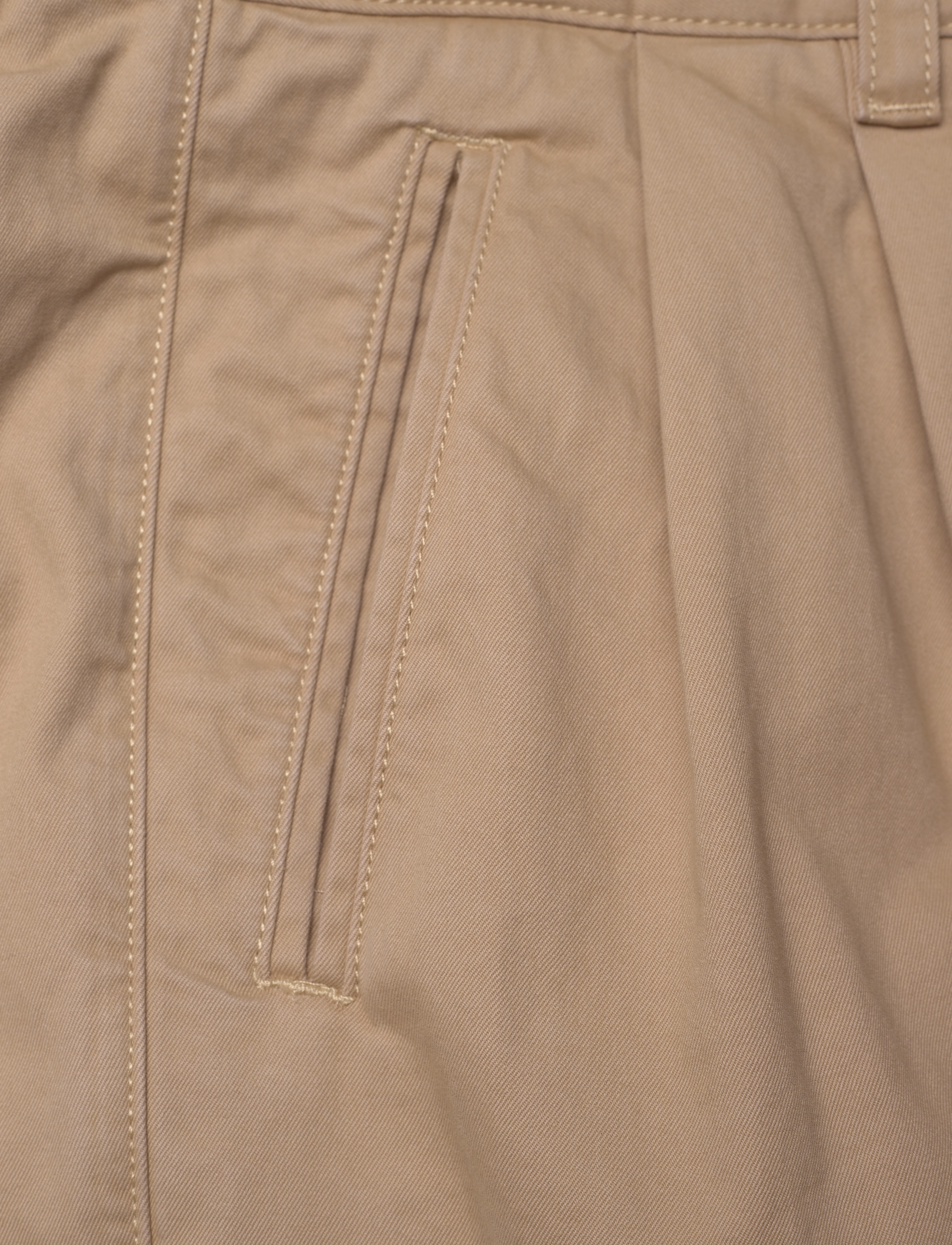 GANT - RELAXED PLEATED CHINOS - dark khaki - 2