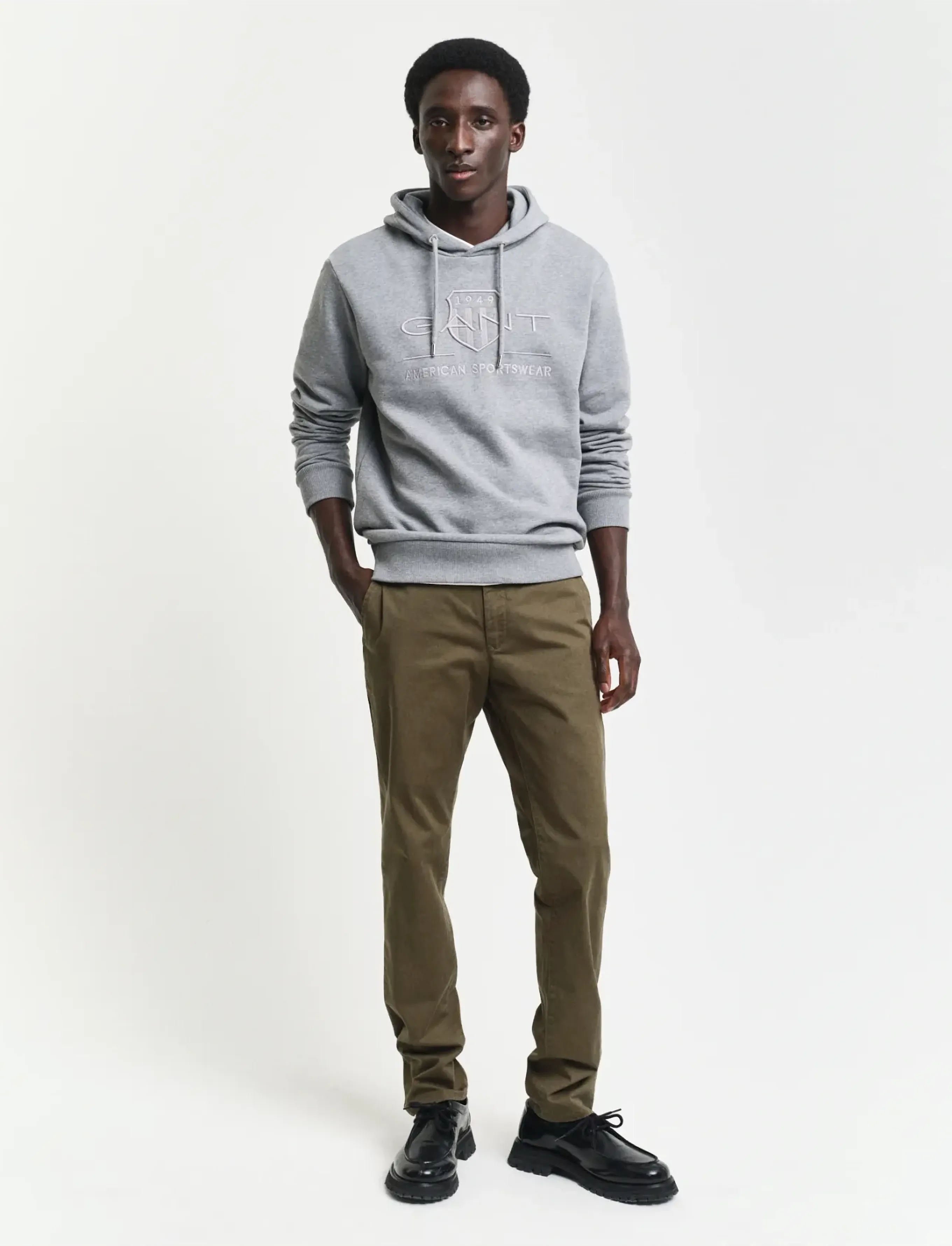 GANT SLIM TWILL CHINOS - Hosen - JUNIPER GREEN / khaki/green