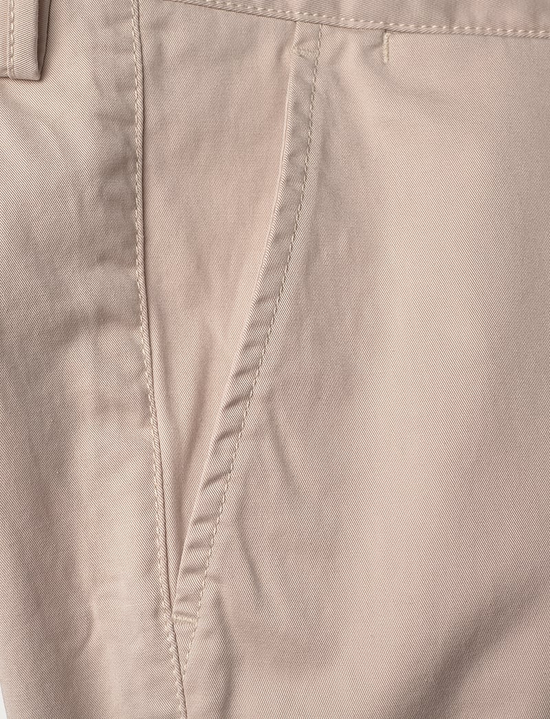 Gant - SLIM TWILL CHINOS - chino püksid - putty - 5