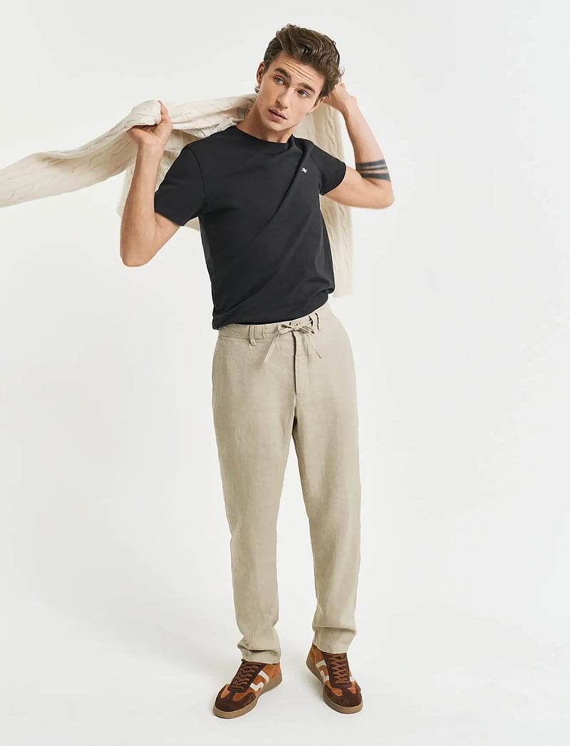 GANT - RELAXED LINEN DS PANTS - linnen broeken - dry sand - 5