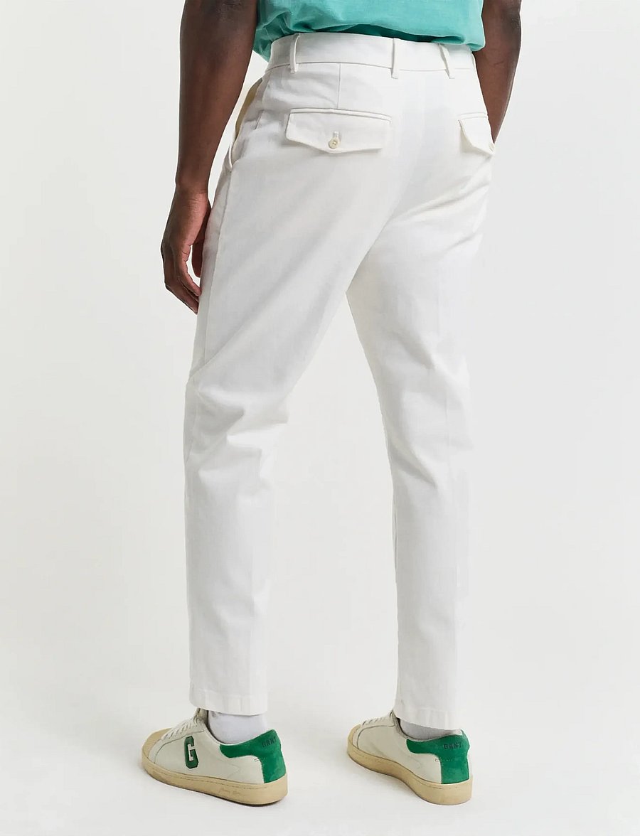Gant - SLIM TAPERED COTTON TWILL PANTS - kostymbyxor - eggshell - 2
