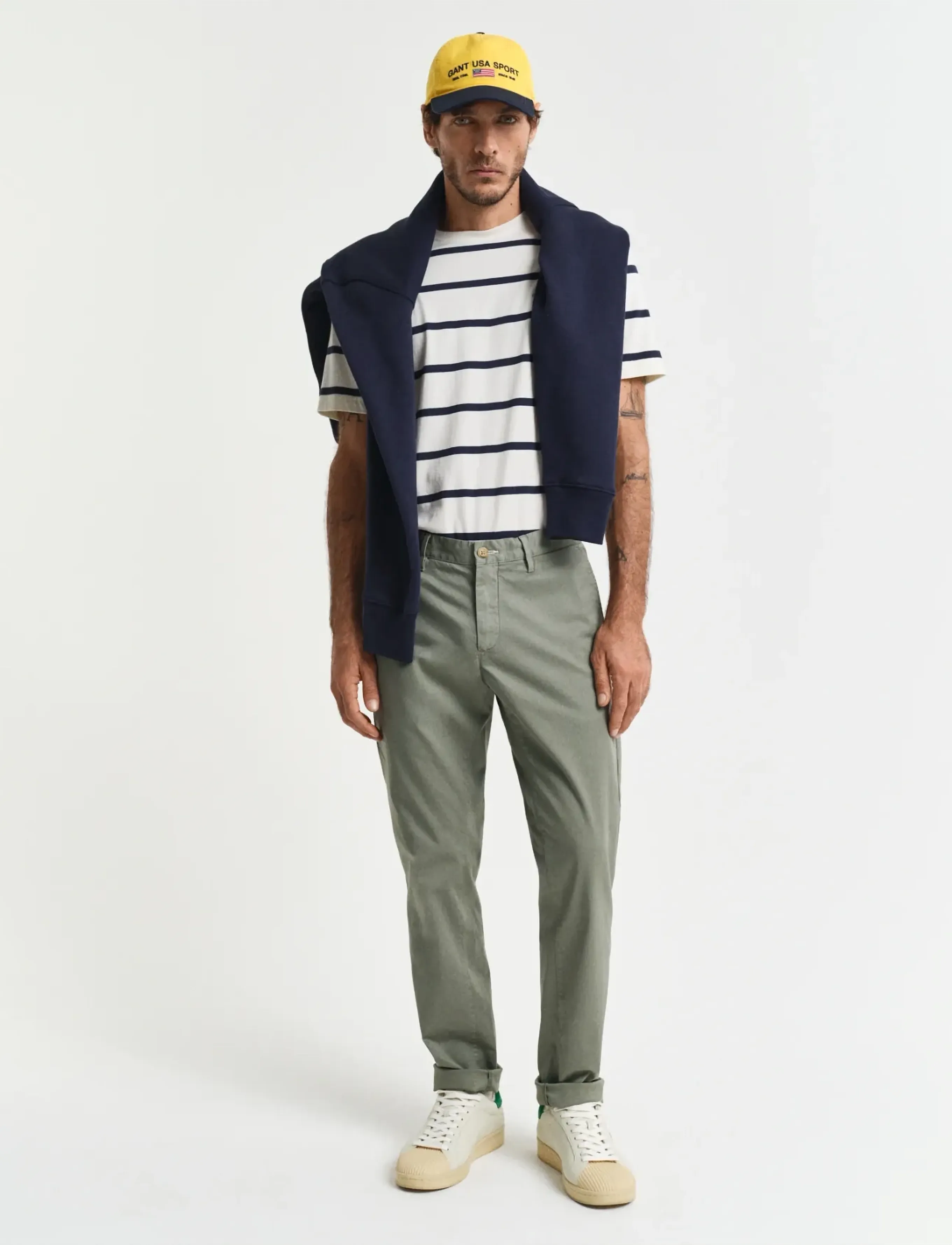 GANT SLIM SUNFADED CHINOS - Hosen - KALAMATA GREEN / green