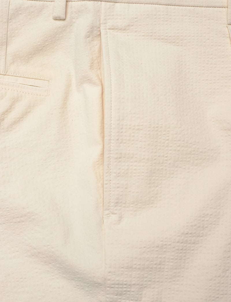 GANT - SLIM TAPERED SEERSUCKER SUIT PANTS - chinos - cream - 5