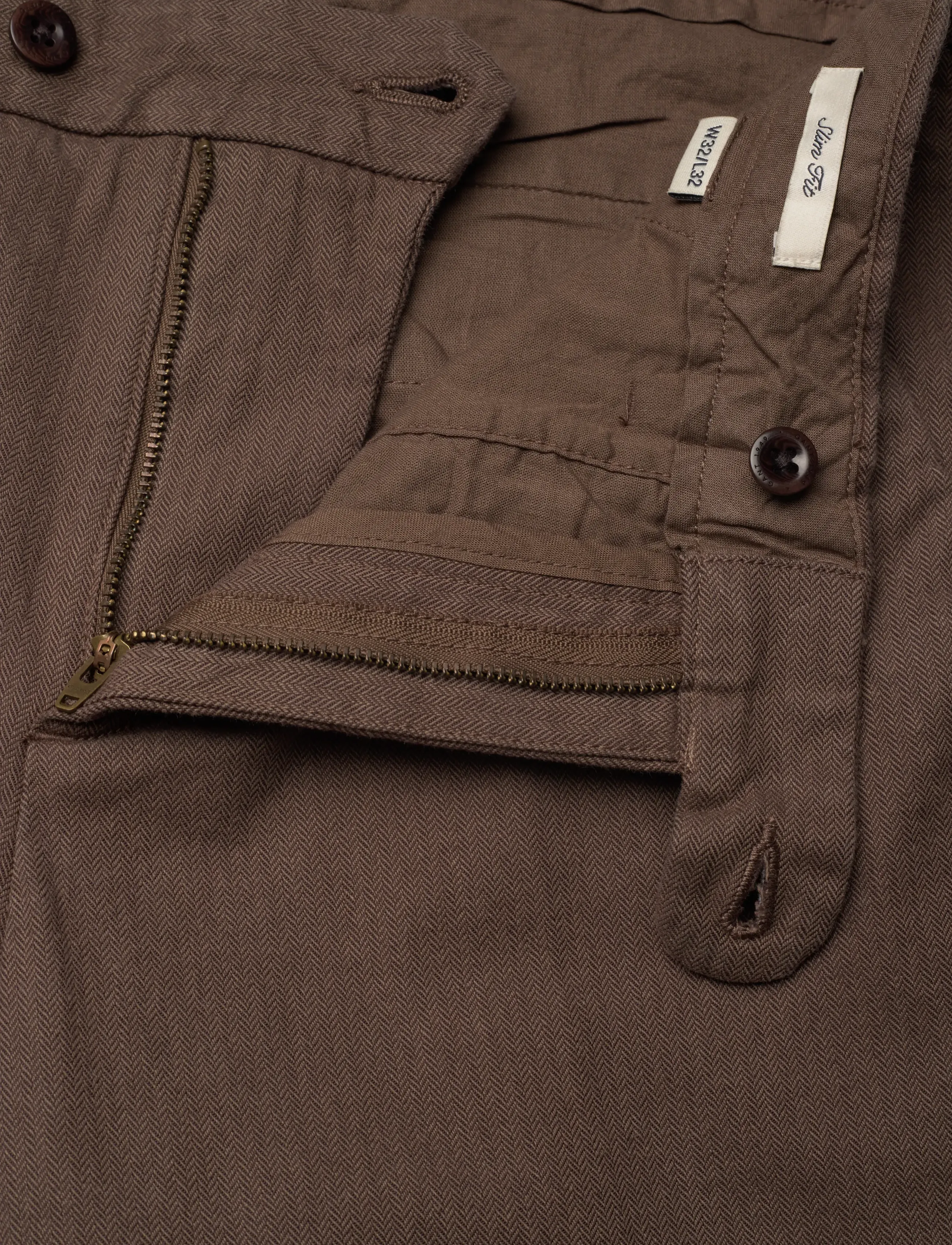 Gant - SLIM COTTON HERRINGBONE PANTS - casual - rich brown - 3