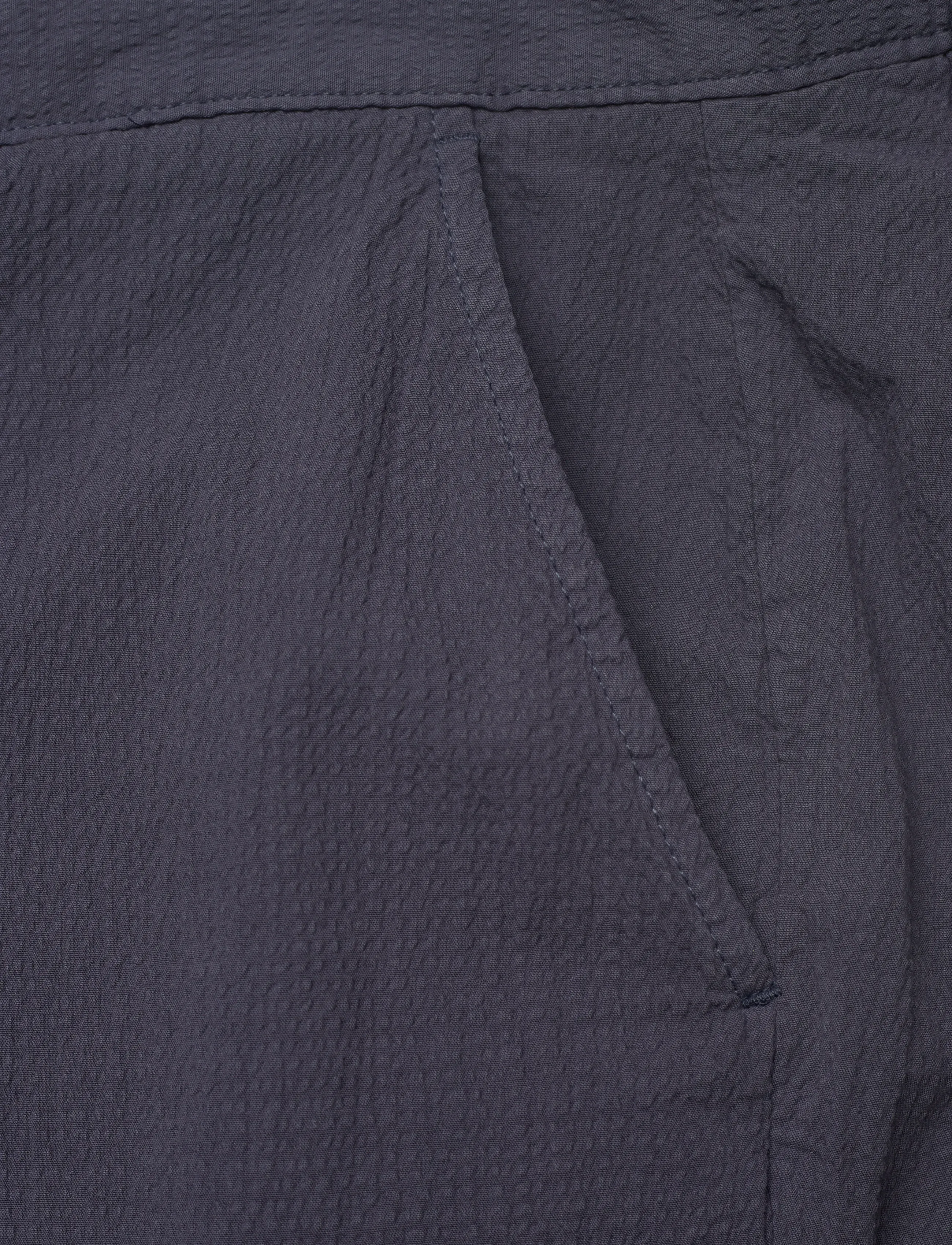 Gant - REG GMNT DYED SEERSUCKER PANTS - casual byxor - evening blue - 5