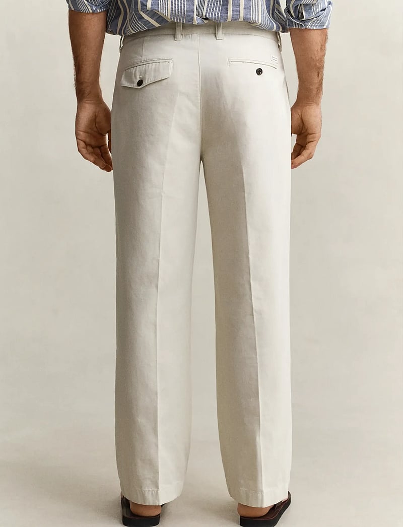 Gant - REL LIGHT CANVAS CHINOS - anzugshosen - sand - 2