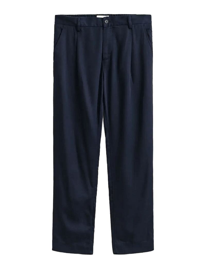 Gant - REG LYOCELL PANTS - vabaaja püksid - evening blue - 1