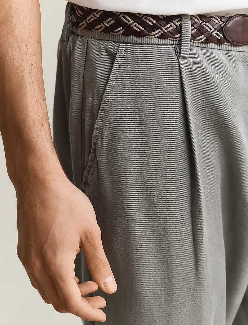 GANT - REG LYOCELL PANTS - casual trousers - pewter grey - 3